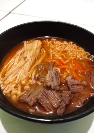 Foto resep Mie gelas with enoki beef sous gocujhang