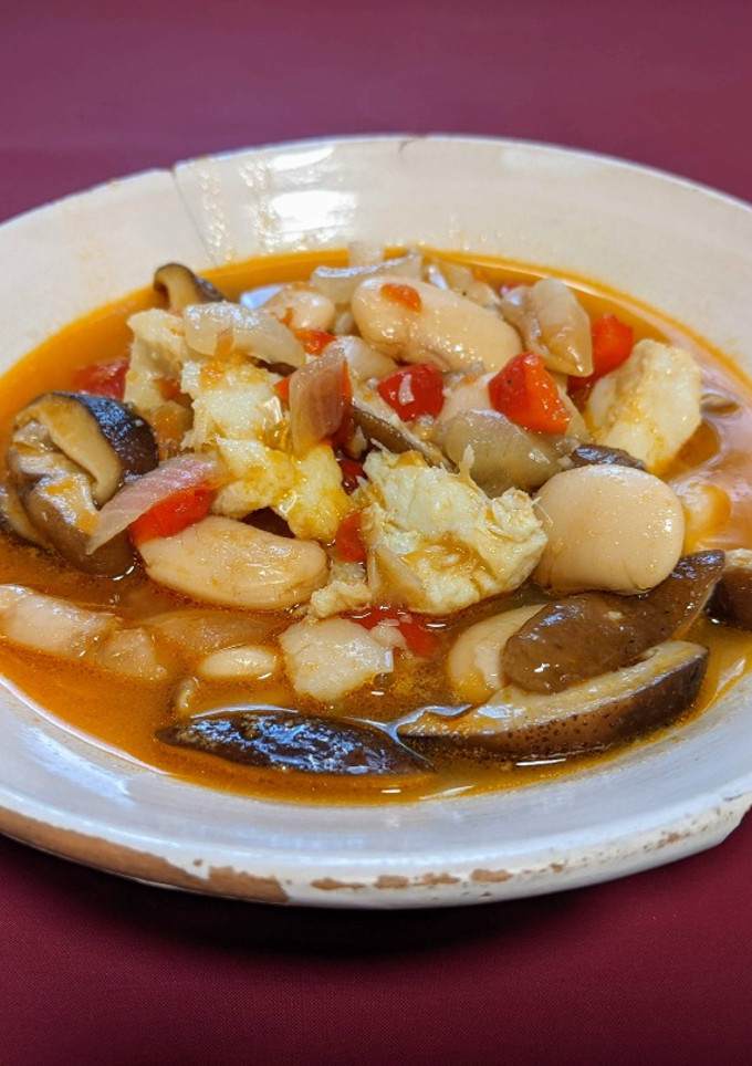 Una foto de Judiones de La Granja con bacalao y shiitake