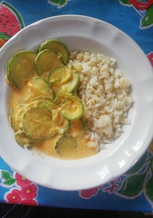 Una foto de Calabacitas con crema