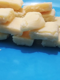 மில்க் பவுடர் பர்ஃபி செய்முறை முக்கிய புகைப்படம்