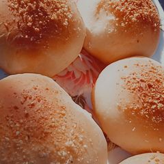A picture of Classic Burger buns.