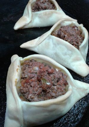 Una foto de Empanadas fatay o árabes