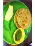 आलू स्टफ्ड तवा कुलचे विद कैरी मिन्ट चटणी (Aloo Stuff Tava Kulcha Recipe In Marathi)