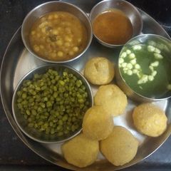 A picture of Panipuri.