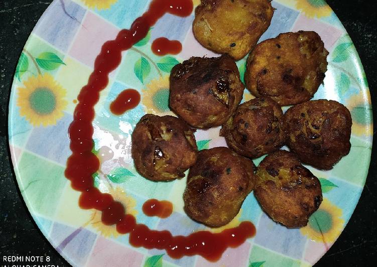 ব্রেড পকোরা (Bread Pokora Recipe in Bengali)