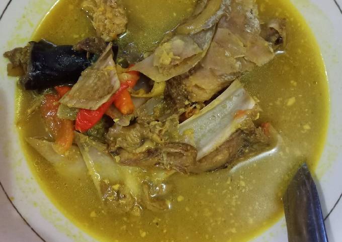 Kepala ikan kuah kuning