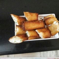 Bread curd heat roll A picture of Bread curd heat roll.