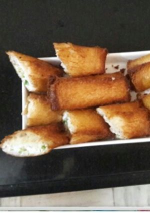 A picture of Bread curd heat roll.
