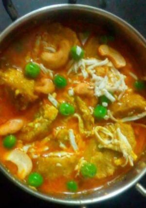 A picture of Yam peas curry.