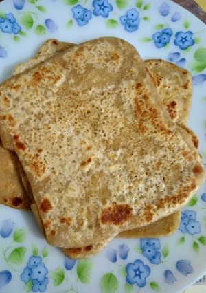 A picture of Meethe parathas.