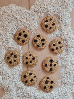 Una foto de Galletas de avena y mantequilla de maní 🍪 Ideal principiantes ♥