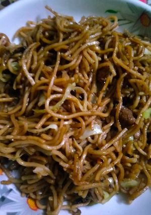 चाऊमिन (chowmein recipe in Hindi) रेसिपी मुख्य फोटो