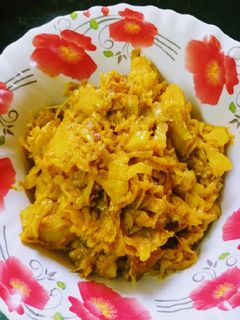 বাঁধাকপি মাছের মাথা দিয়ে(badhakopi macher matha diye recipe in Bengali) রেসিপির প্রধান ছবি
