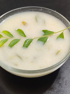 ફરાળી કઢી (Farali Kadhi Recipe In Gujarati) રેસીપી મુખ્ય ફોટો