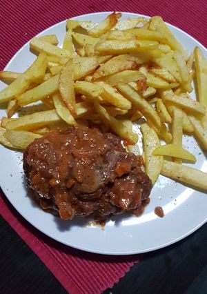 O poză a rețetei Rasol de vită cu cartofi prăjiți.