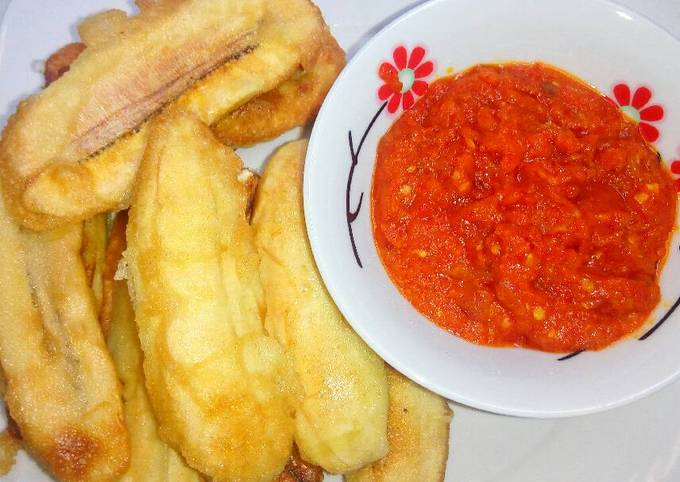 Pisang goreng🍌 dengan sambel 🍅🍃