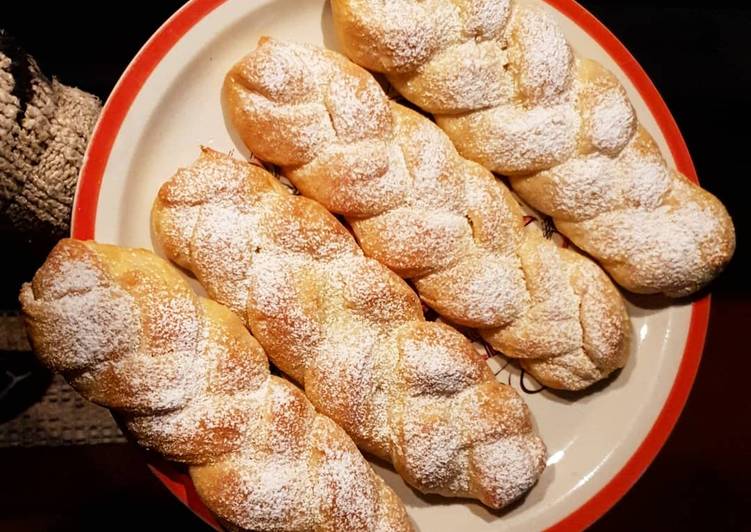 Treccine dolci alla panna