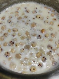 मखाना खीर (makhana kheer recipe in Hindi) रेसिपी मुख्य फोटो