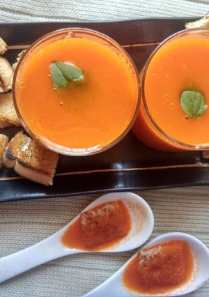A picture of Tomato soup.