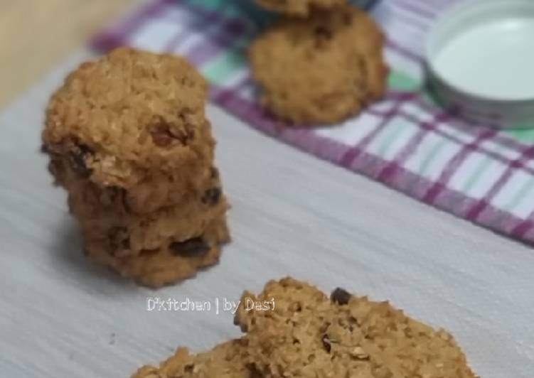 Cinnamon Raisin Oat Scone