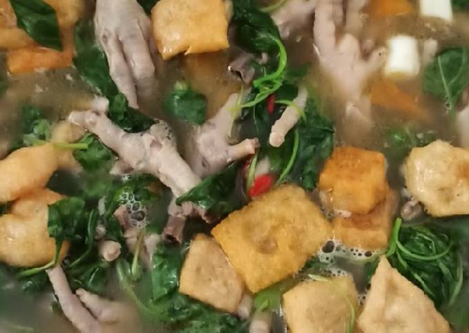 Cara Gampang Menyiapkan Seblak bayam ceker, Bikin Ngiler