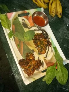 पालक लौकी पकोड़ा (Palak lauki pakoda recipe in hindi) रेसिपी मुख्य फोटो