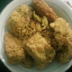 A picture of Ayam kentucky crispy ala gueee :D.
