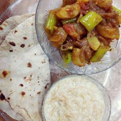 A picture of Mirchi ki sabzi aur sevai.