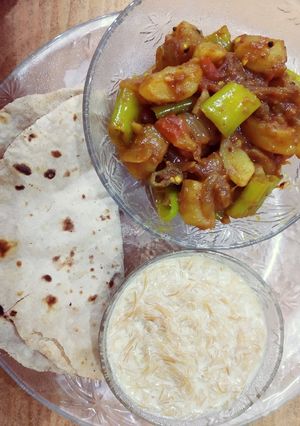 A picture of Mirchi ki sabzi aur sevai.