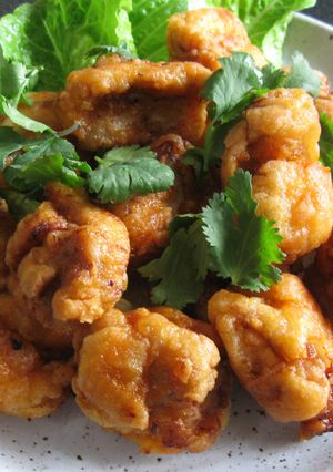 A picture of Tom Yum Fried Chicken.