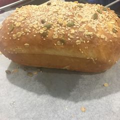 A picture of Multigrain sandwich bread.