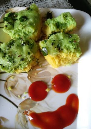 A picture of Sandwich Dhokla.