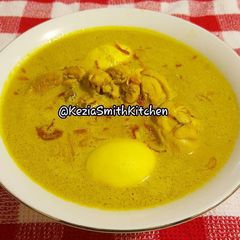 A picture of Opor Ayam.