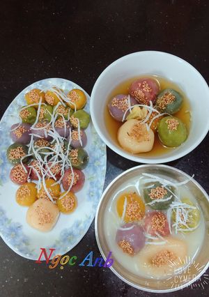 A picture of Banh Troi (Vietnamese Sweet Rice Dumplings).