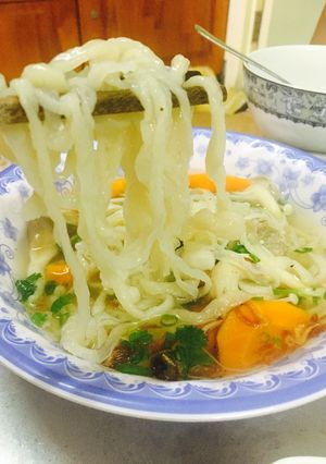 Hình của món Mì phúc kiến hầm rau củ nấm.