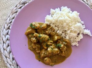 Foto principal de Mi primer pollo al curry