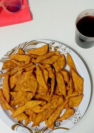 A picture of Spicy crackers.