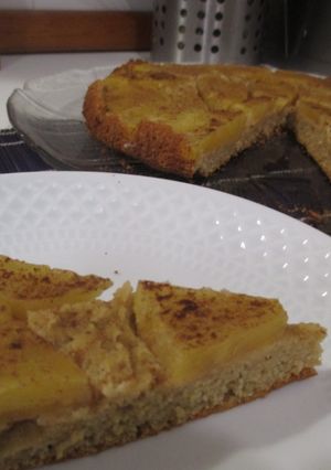 Una foto de Tarta de piña y avena
