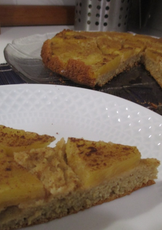 Una foto de Tarta de piña y avena