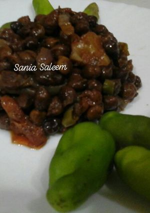 A picture of Black chana Masala.