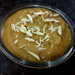 A picture of Mix grain halwa / gurudwara halwa recipe / halwa recipe.
