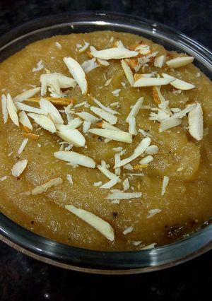A picture of Mix grain halwa / gurudwara halwa recipe / halwa recipe.