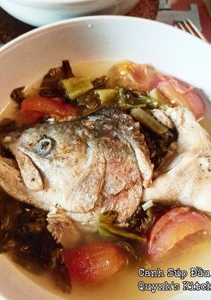 Hình của món Canh Súp Đầu Cá Hồi/ Salmon Fishhead Soup.