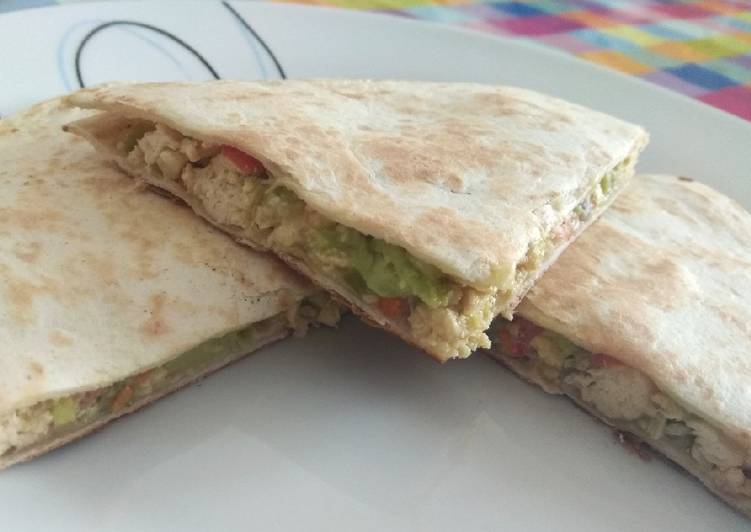 Quesadillas de pollo y Aguacate