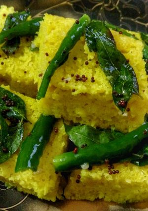 A picture of Khaman Dhokla.