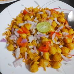 A picture of Chana chat.