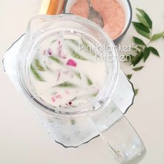 A picture of Mooru Ice (Spiced Yogurt Drink).
