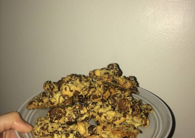 Choco Chip Crunch Cookies
