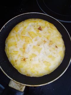 Una foto de Tortilla de patatas sin huevo