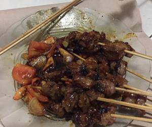 Fresh, Menyajikan Sate kambing empuk Yummy Mantul